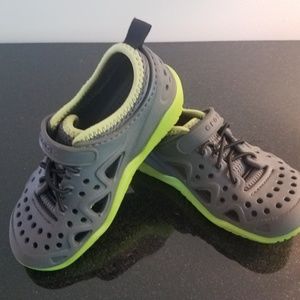 Kids crocs